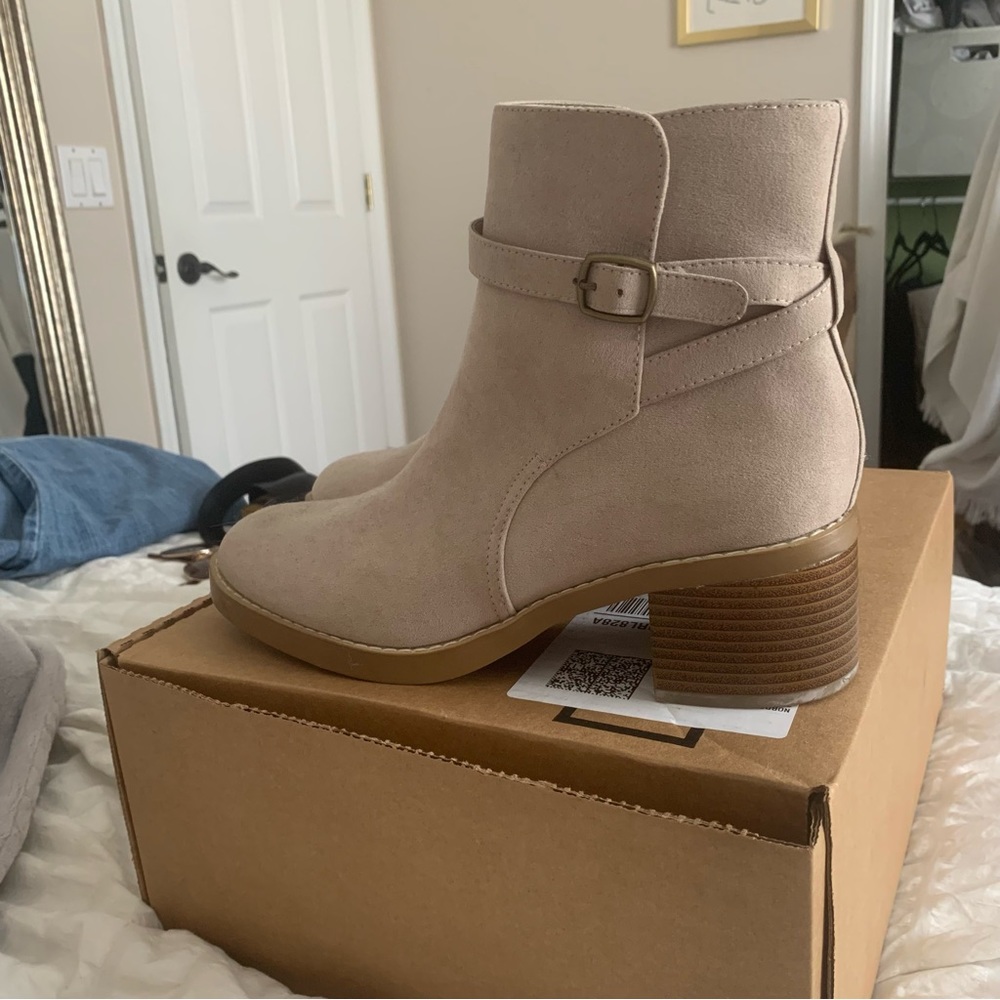 LOFT Booties NEW